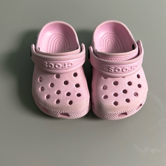 Crocs, baby pink infant C2/3 - Picture 1 of 5